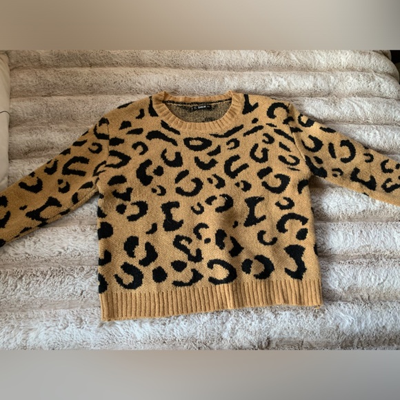 SHEIN leopard print sweater - Picture 2 of 2